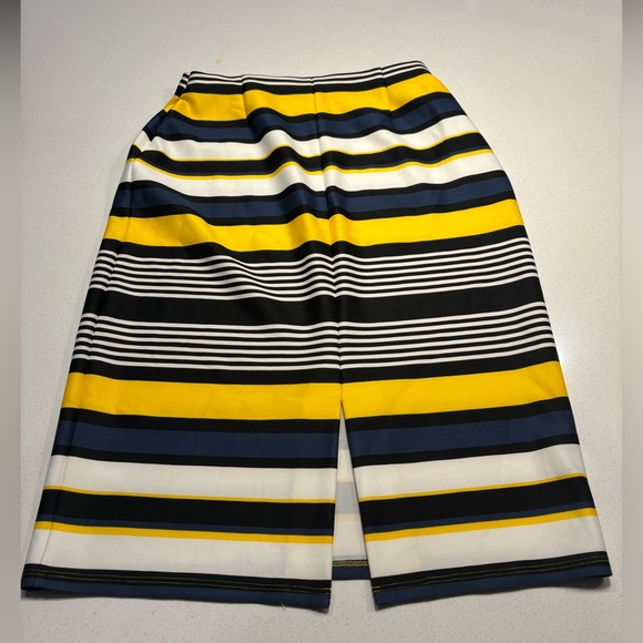 NYCC- striped skirt in size small - Picture 3 of 4